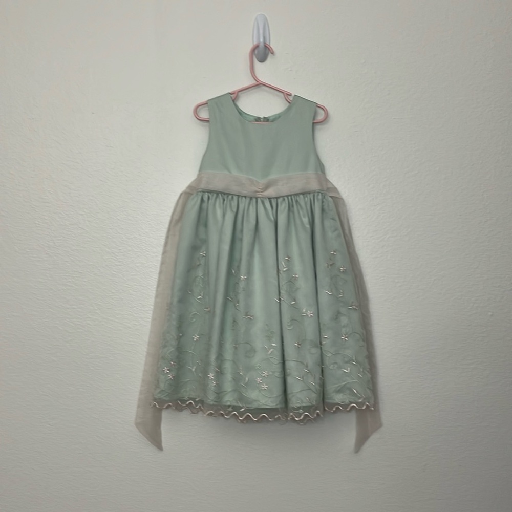 Brooke Lindsey girl size 5 formal mint green dress